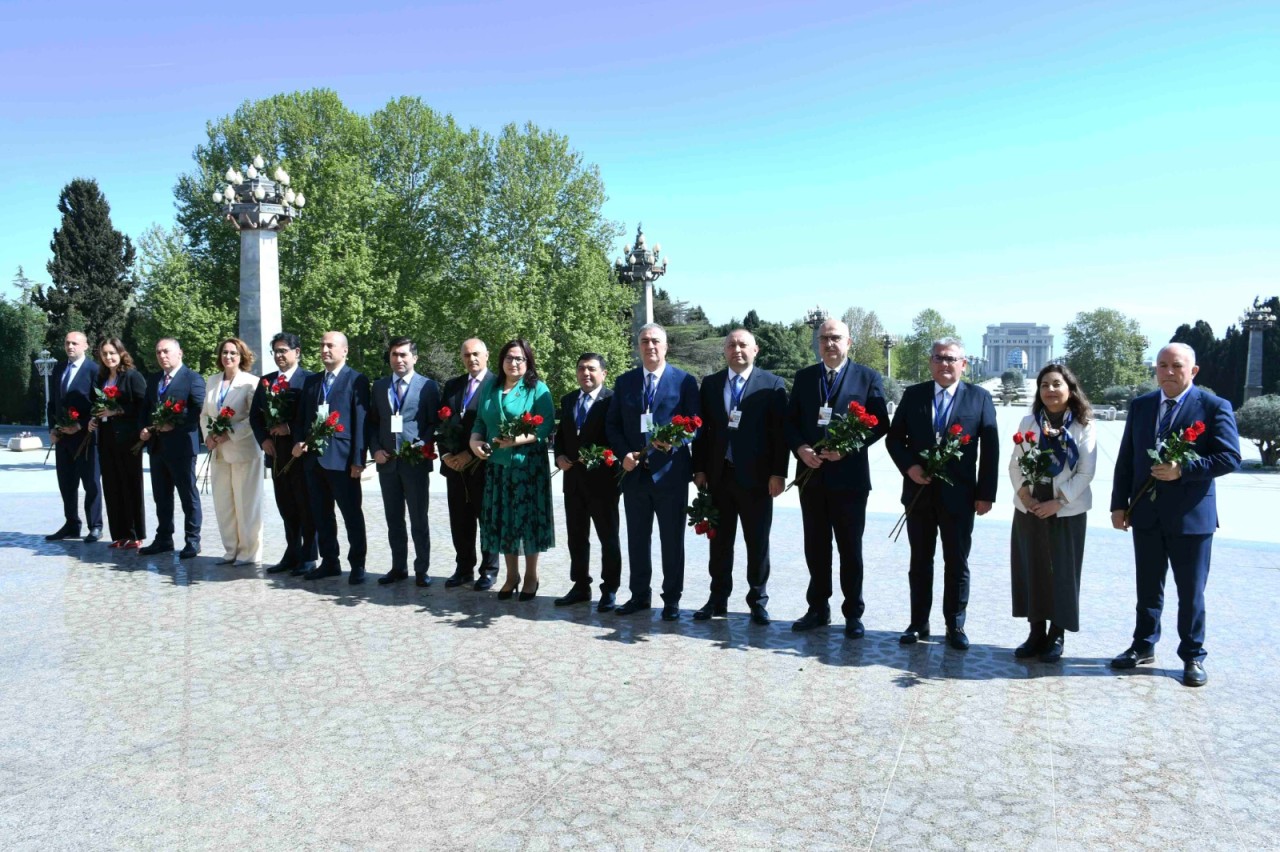 AzTU rektoru “I Yaşıl İqtisadiyyat” Beynəlxalq Forumunda çıxış edib - FOTOLAR